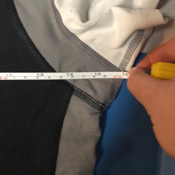 Lululemon 6 Tri-colour T-shirt - Picture 7 of 8